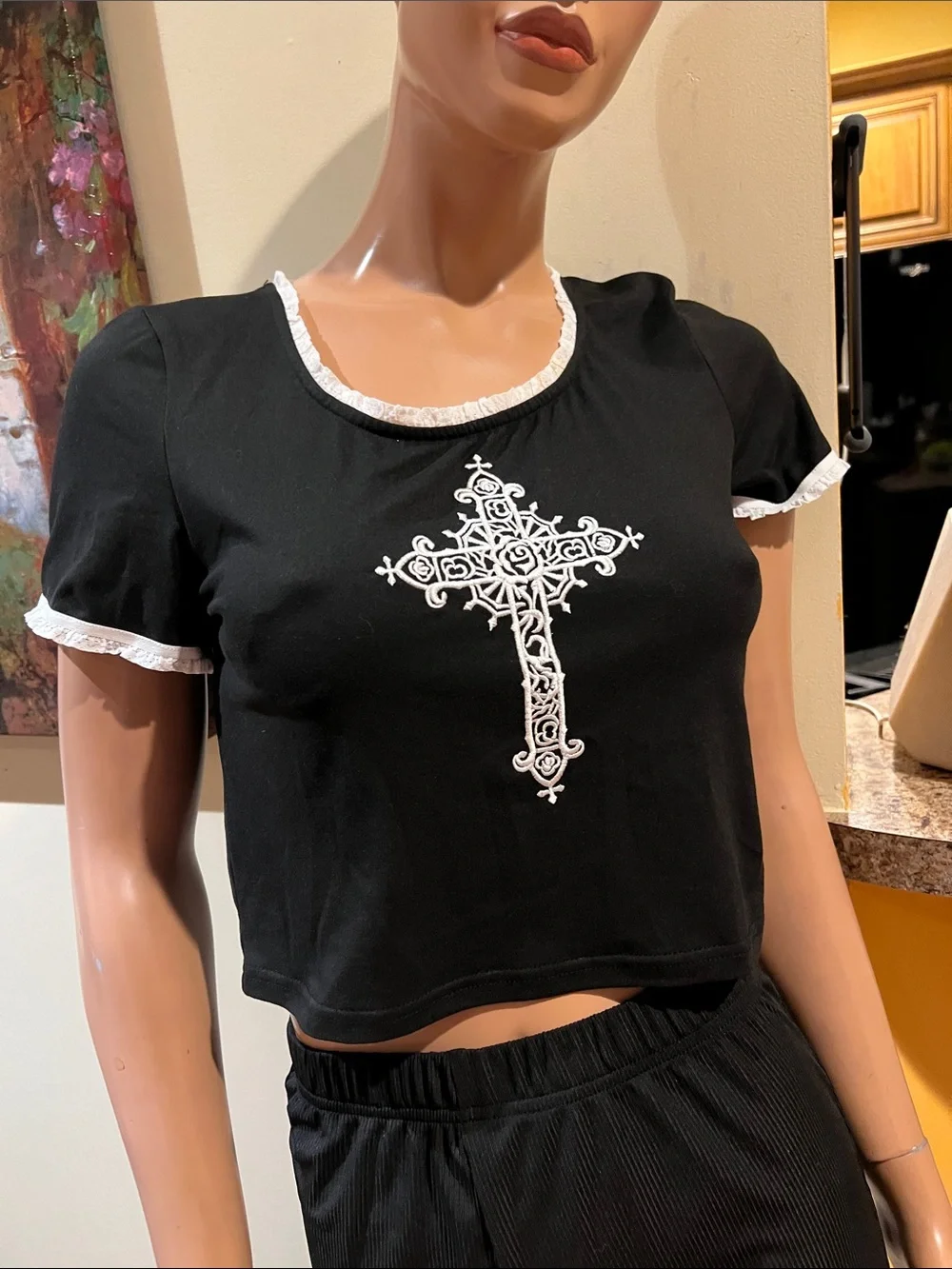 ROMWE Black Crop Top with White Cross Appliqué - Picture 2 of 6